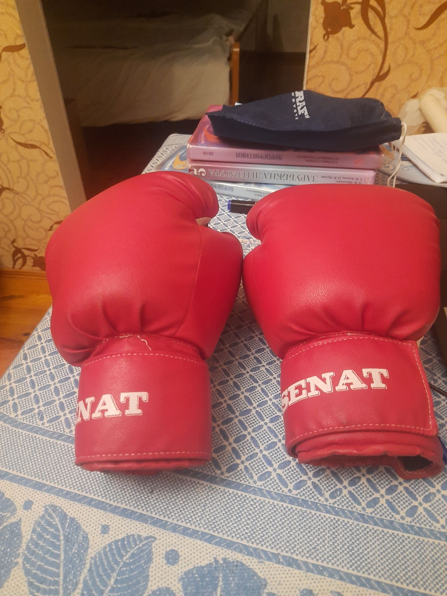 Перчатки для бокса размер 10