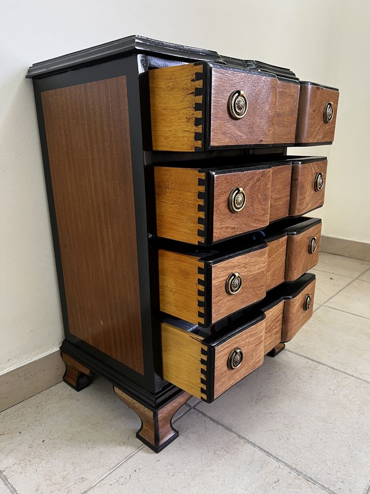 Mesa de cabeceira/ movel gavetas