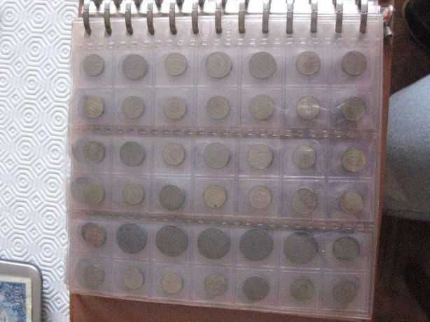 Colecção de mais de 200 moedas antigas
