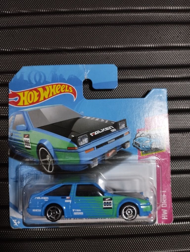 Toyota AE86 Trueno Базова Hot wheels модель авто