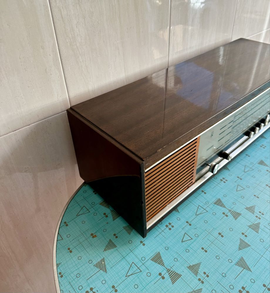 Radio Grundig de 1967” para revisão”