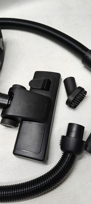 Odkurzacz Cyklonowy Bezworkowy Easy Home 700W 1.5L Regulacja