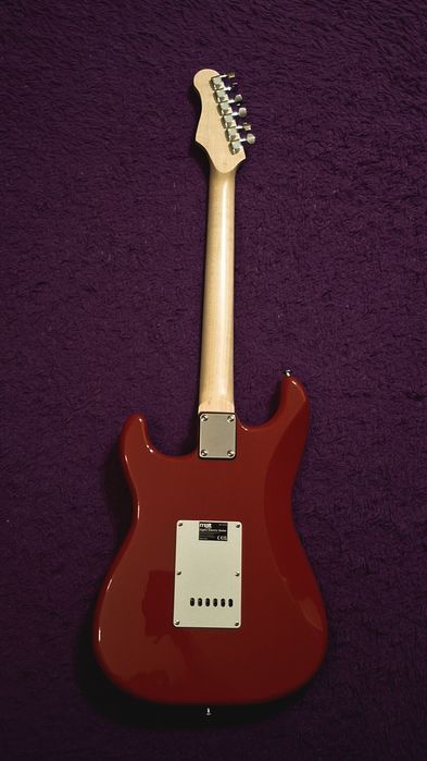 Zestaw gitarowy – gitara elektryczna MAX Music; wzmacniacz; pokrowiec
