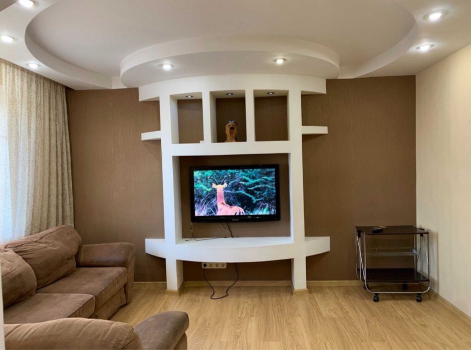 Оренда 2-3х кімнатної квартири Космонавтів від власника