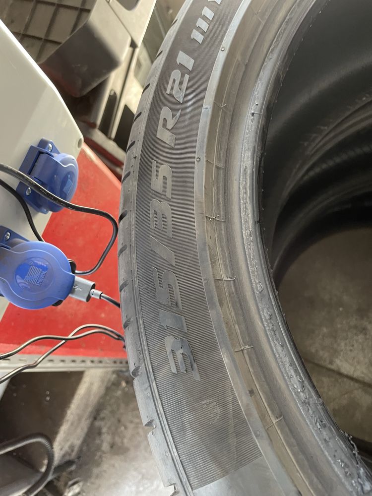 OPONY komplet BMW 275/40/21 107Y i 2 szt 315/35/21 111Y RUNFLAT komple