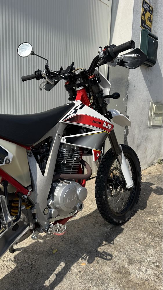 AJP PR3 125cc 2021