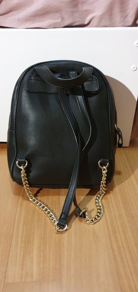 Mochila média preta