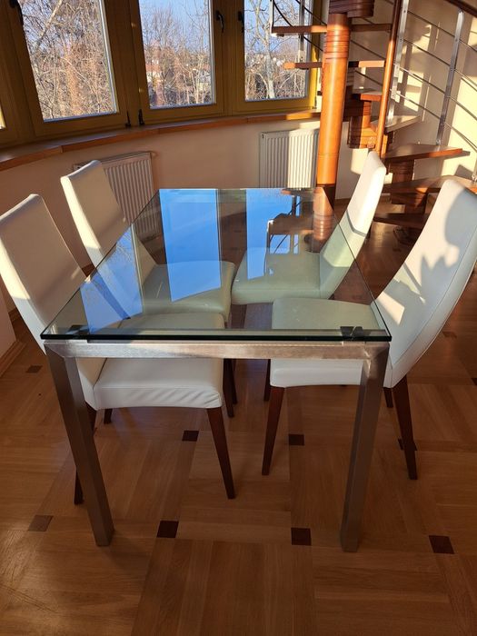 Szklany designerski stół z 4 krzesłami jak NOWY