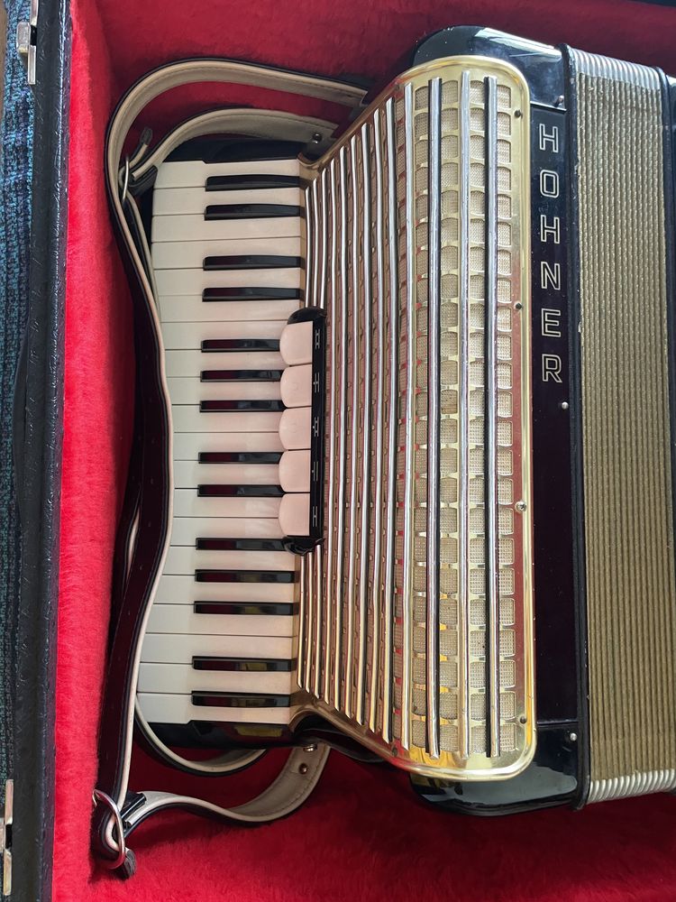 accordion HOHNER concerto |||