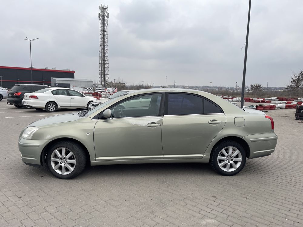 Toyota Avensis 1.8 ГБО АКПП