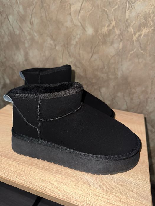 Нові Угги 39 розмір , екозамша