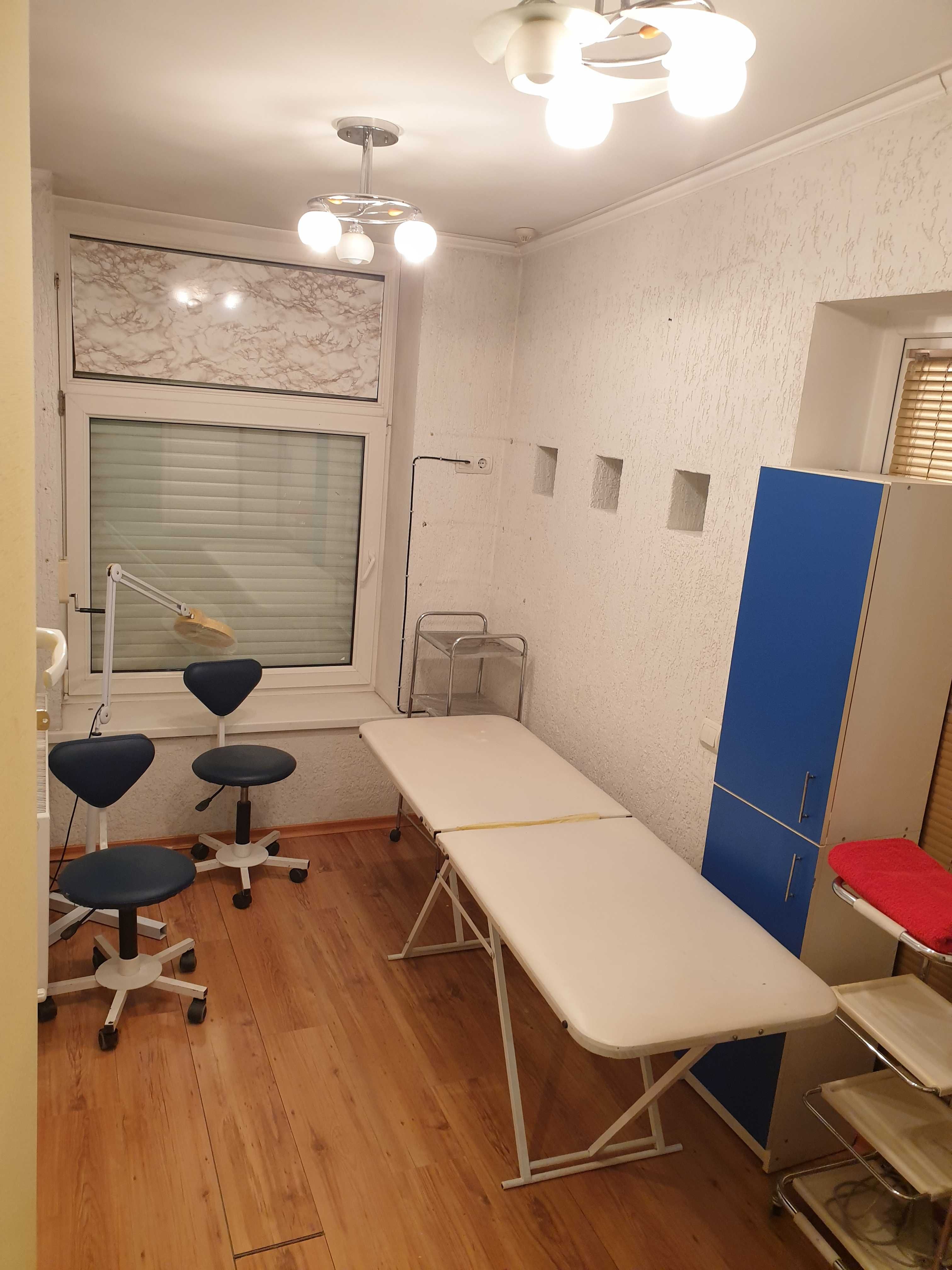 Комерційне приміщення, 72 м², вулиця Привокзальна 4