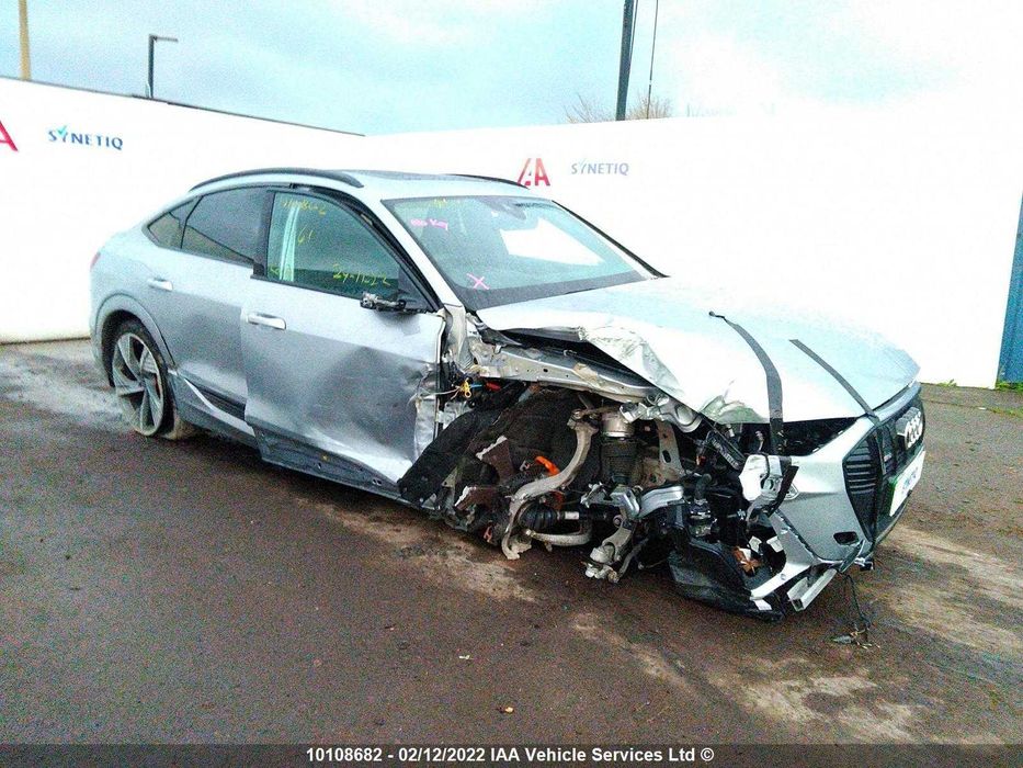 Крило Audi e-tron