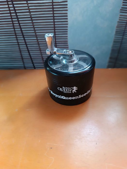 Chivador ou moedor de ervas