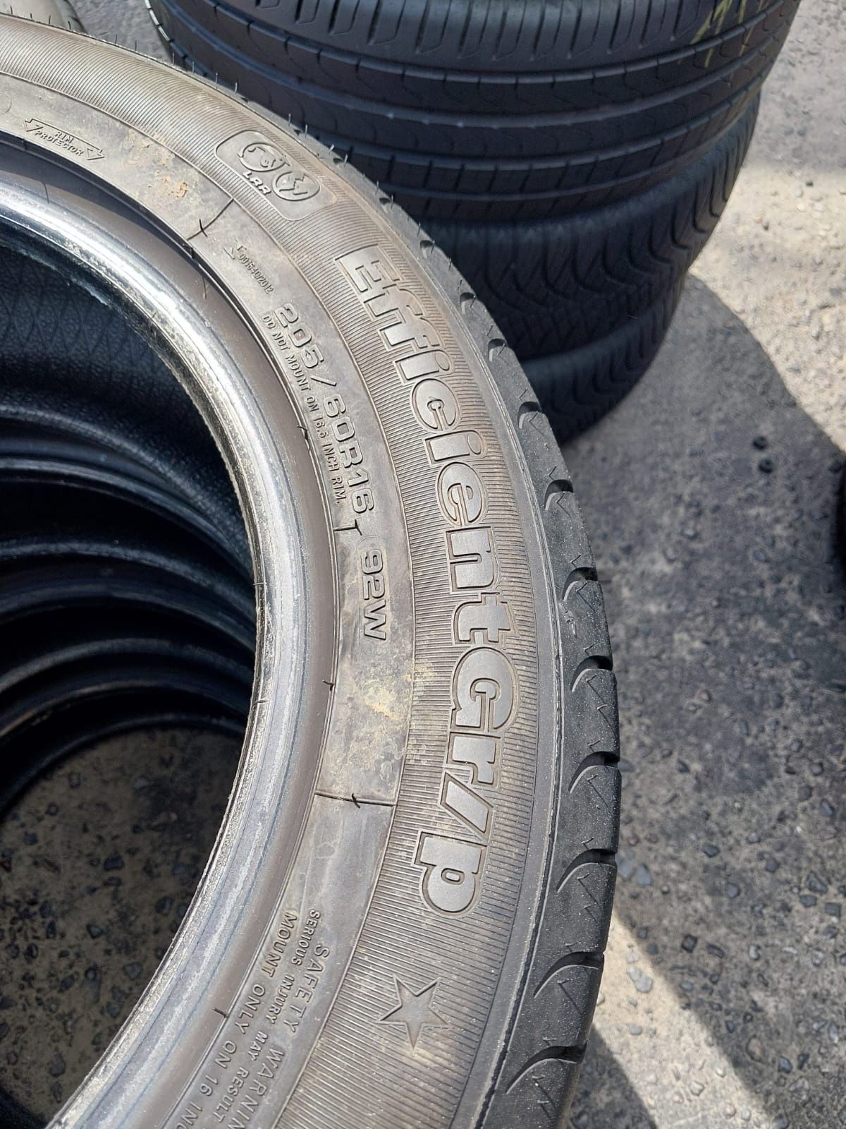 Opony używane 205/60/16 goodyear 4x6 mm 2019