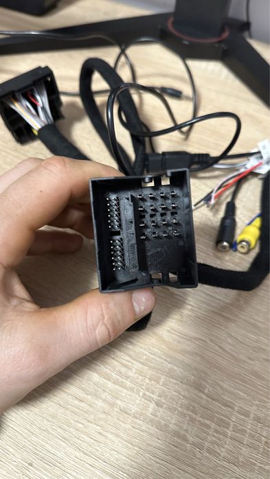 Radio Mercedes w 212  8/64 gb