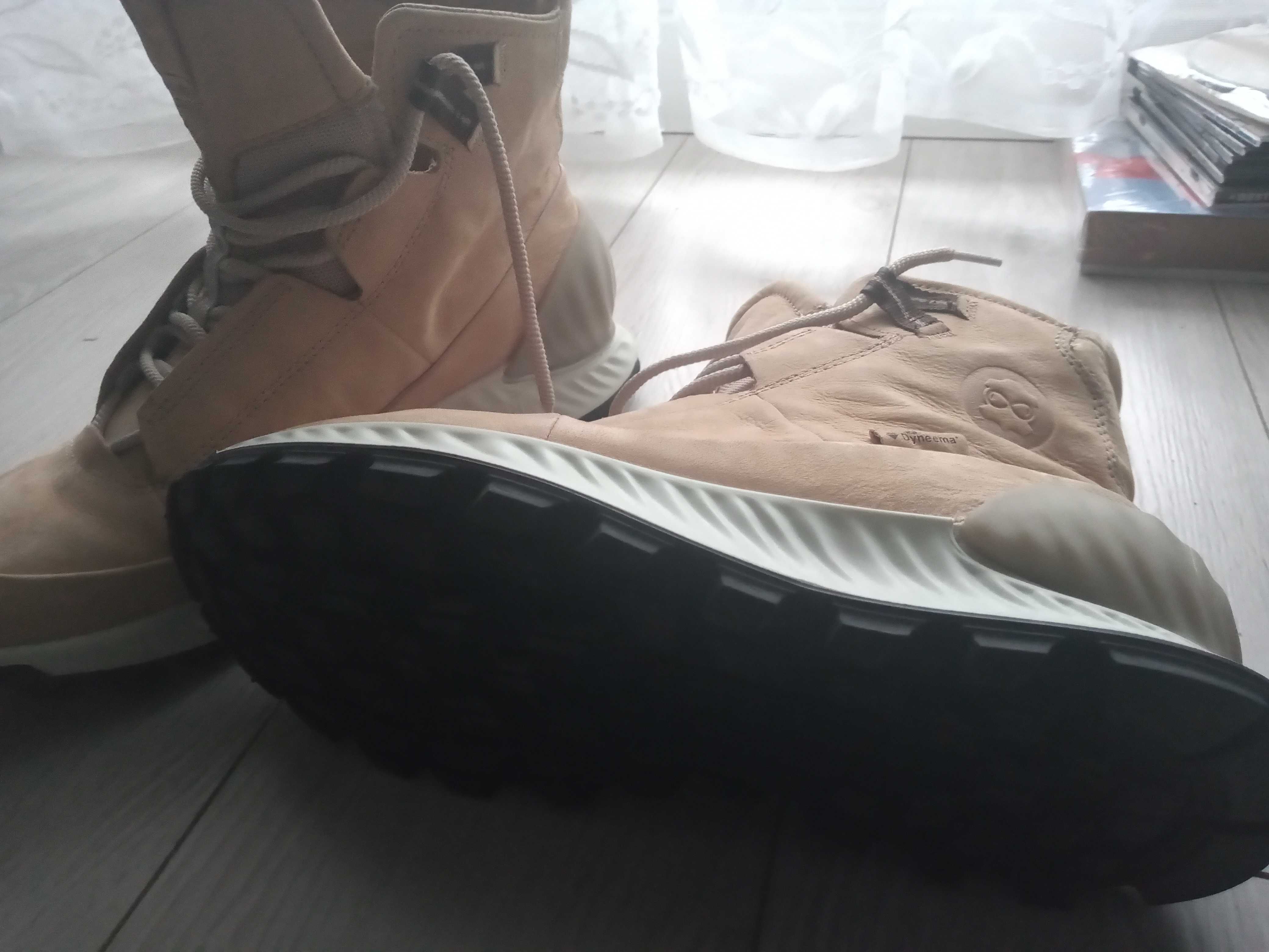 ECCO Exostrike Dyneema