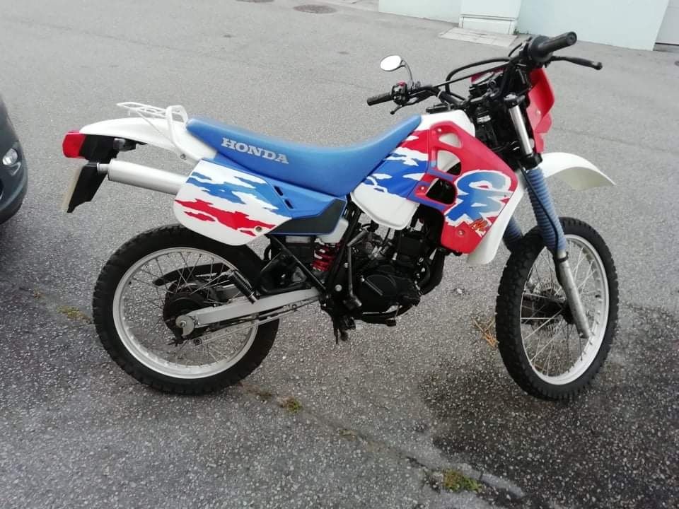 Honda CRM 50 como nova