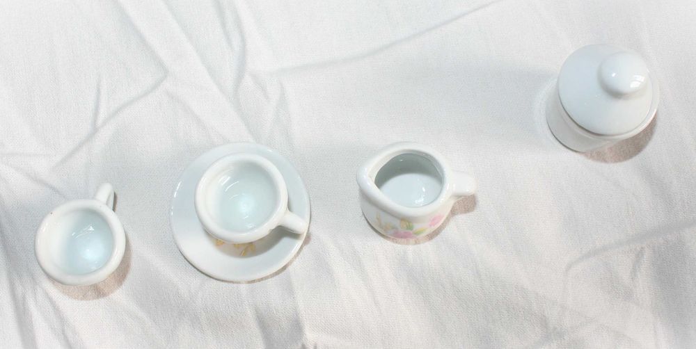 Mini porcelanowe naczynia