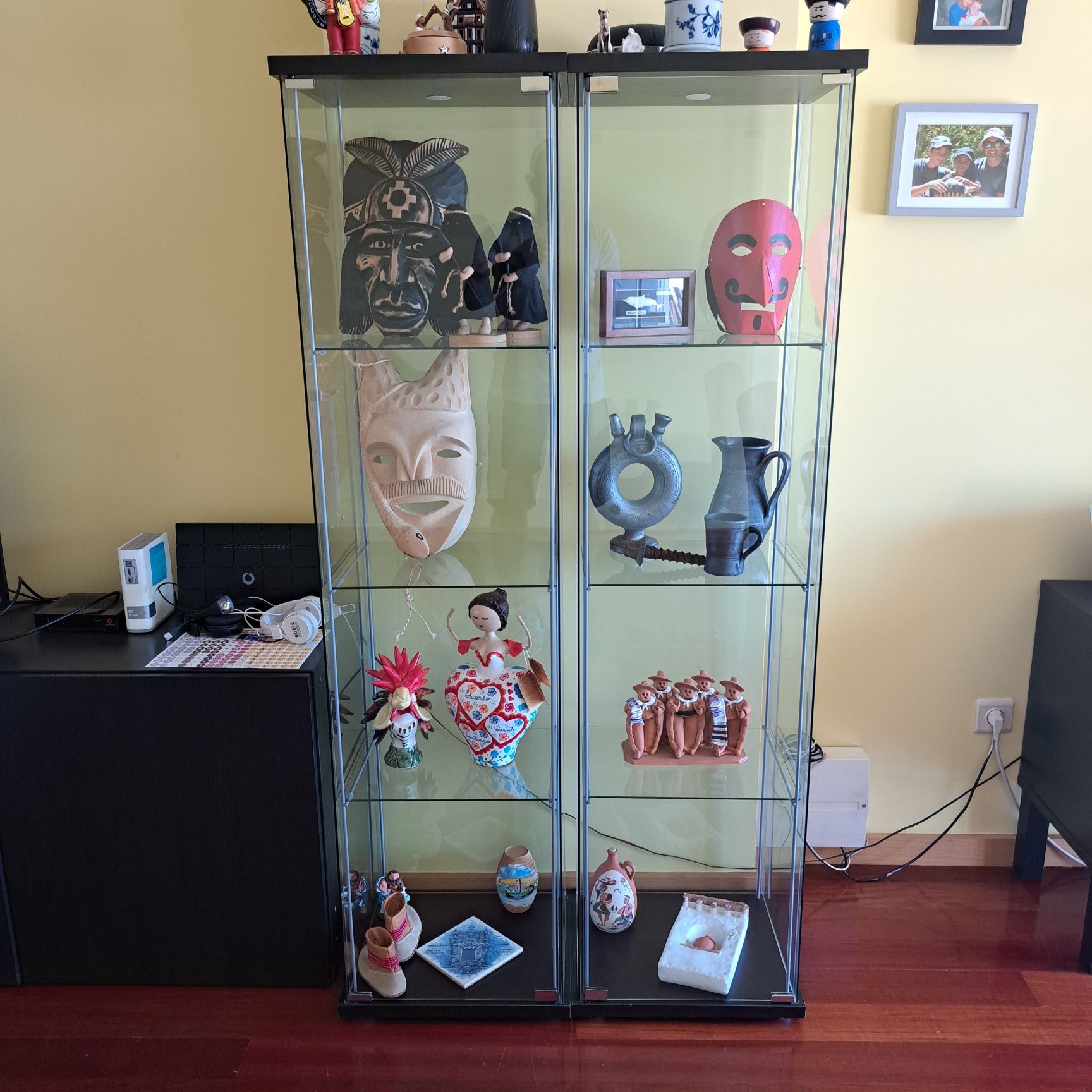 Estante / Vitrine em Vidro - Ikea