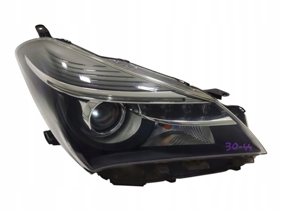 lampa prawa prawy przód przednia toyota yaris iii 2014-2017 lift hybryda