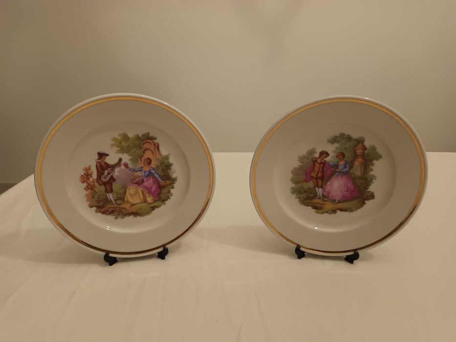 Diversos pratos antigos