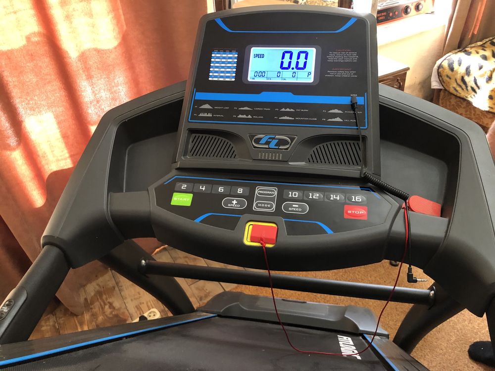 Профессиональная Беговая дорожка Fitlogic T33E.