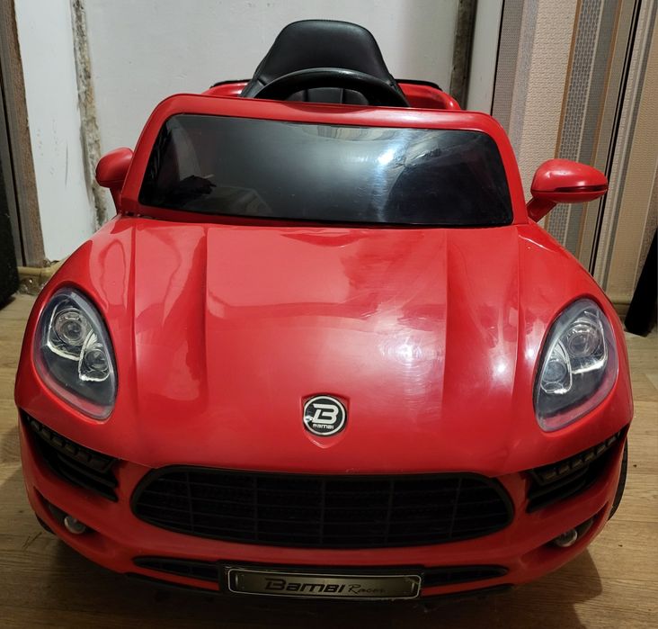 Електромобіль дитячий