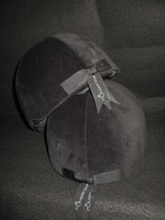 Toque de Equitação em Veludo Preto