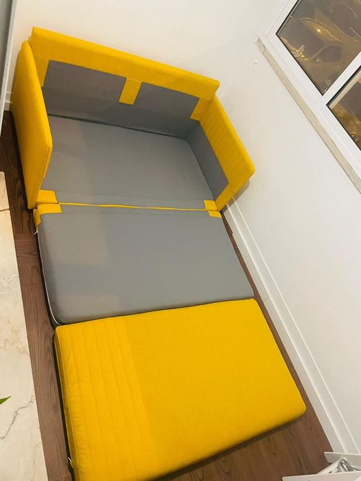 Sofá cama amarelo Ikea