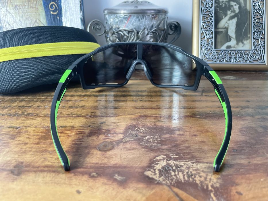 Zielone niebieskie okulary rowerowe sportowe Kapvoe z polaryzacją UV