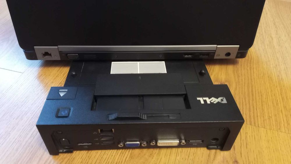 Laptop Dell Latitude E5470 i5-6300U/14" FHD/16GB RAM/240GB SSD +stacja