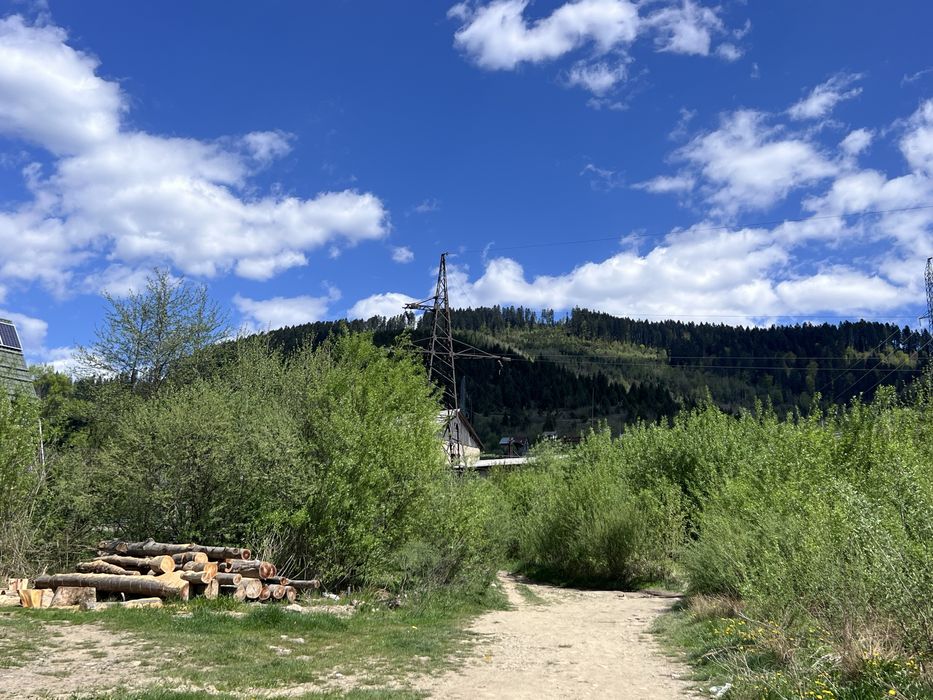 Продається ділянка у центрі Міжгірʼя у горах Закарпаття