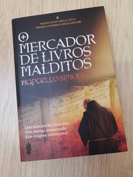"O Mercador de livros malditos" de Marcello Simoni
