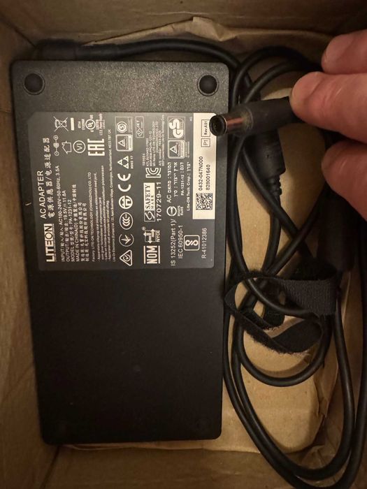 Продам Intel nuc  NUC8i7HVK  НЕ РАБОЧИЙ!!!