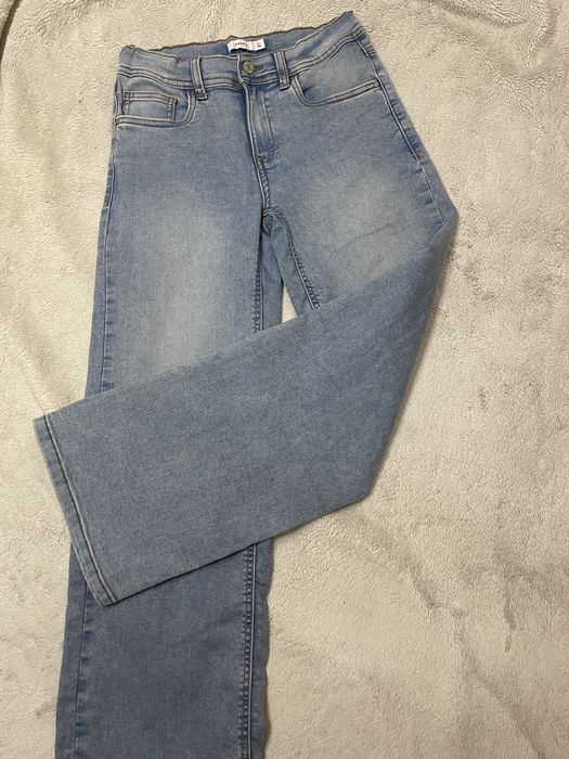 Dziewczęce jeansy szerokie