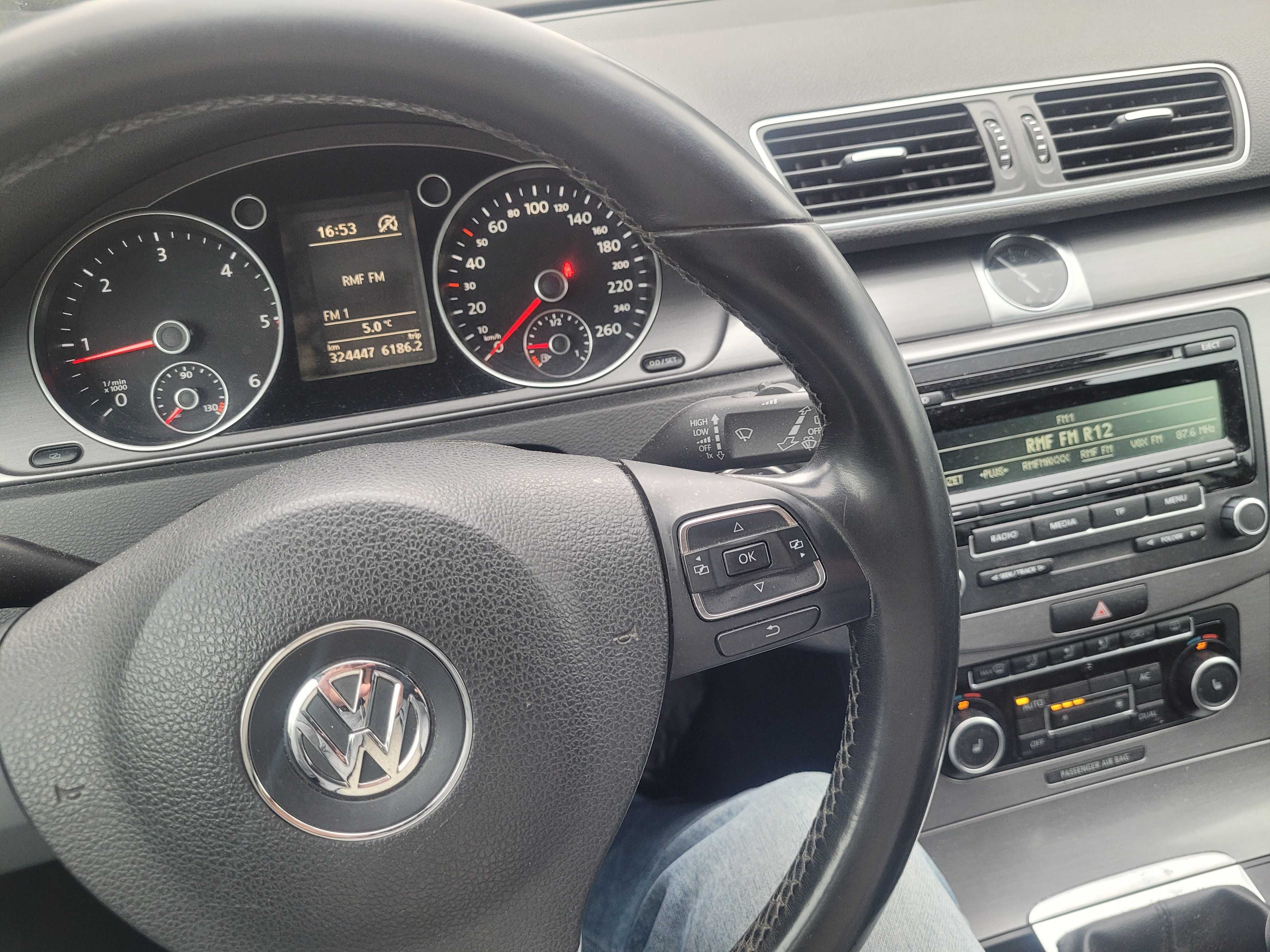 VW PASSAT B7 2011r, 1 6TDI kombi,bezwypadkowy,1-ręka,opłacony,zarejest