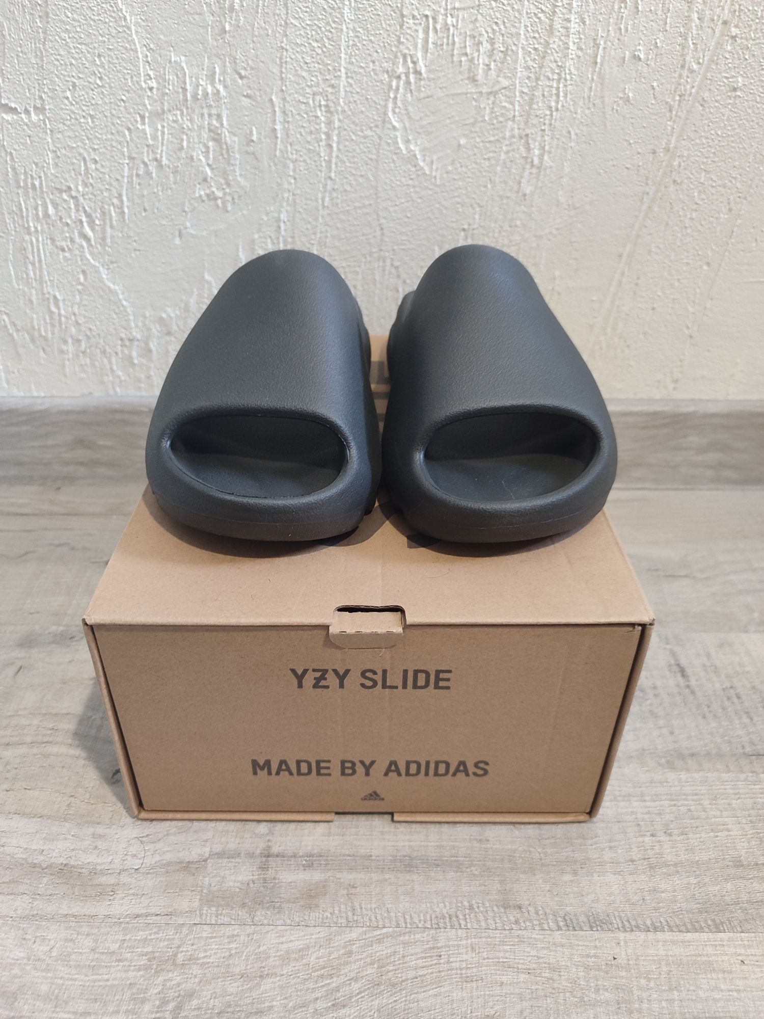 klapki yezzy slide