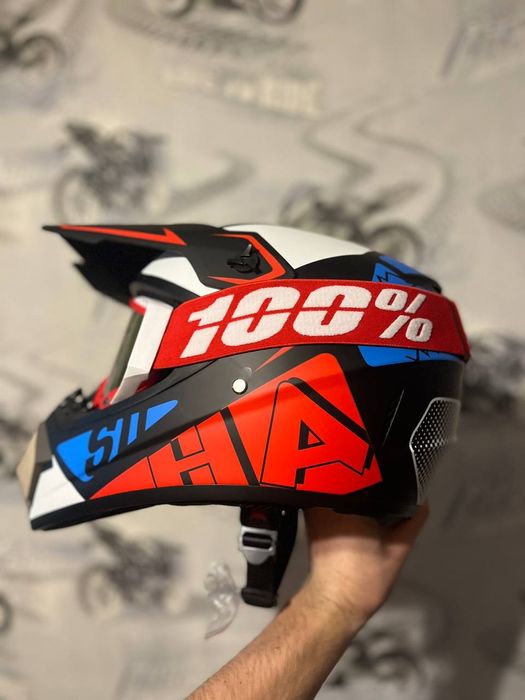 Кросовий шолом з окулярами