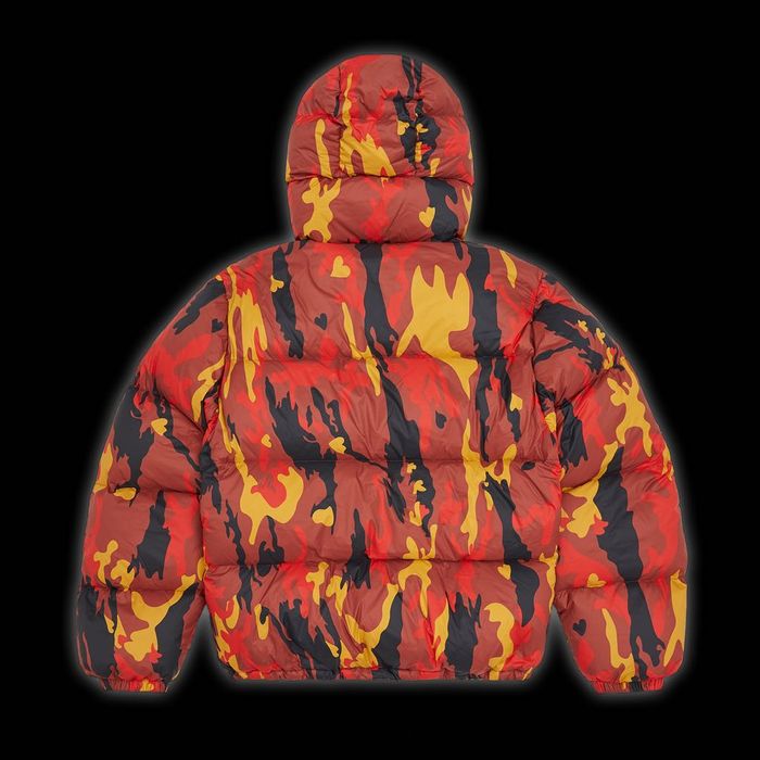 Пуховик від Corteiz на зиму