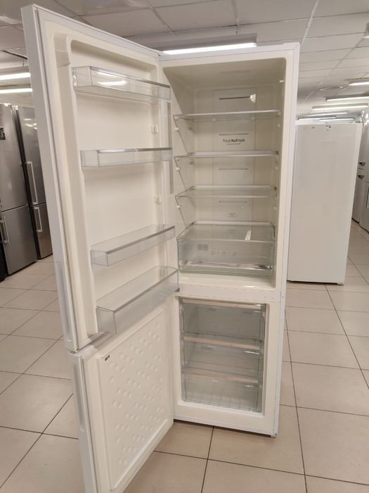 Холодильник INDESIT. Двокамерний NoFrost. Доставка (Київ, інші регіон)