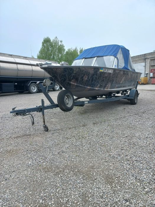 Моторний човен Sylvan Boat