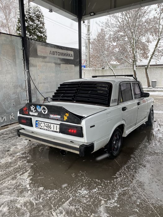 В продажі Ваз 2105