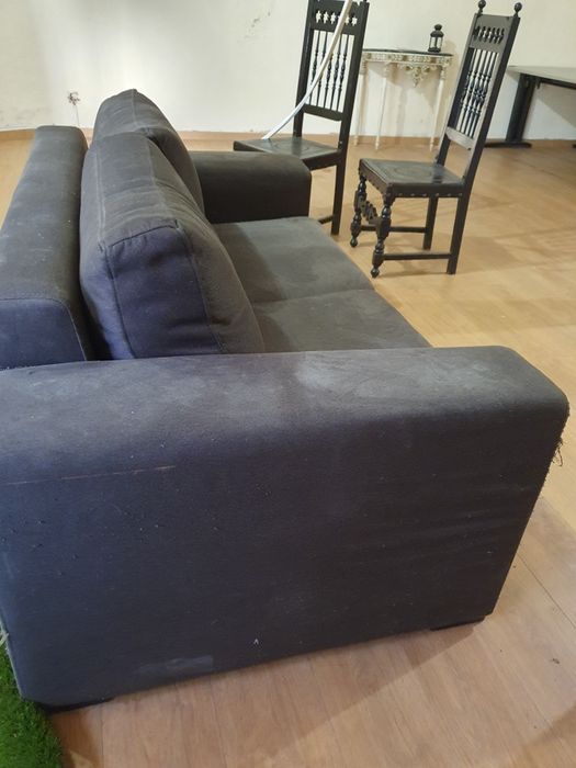 Sofá castanho sala