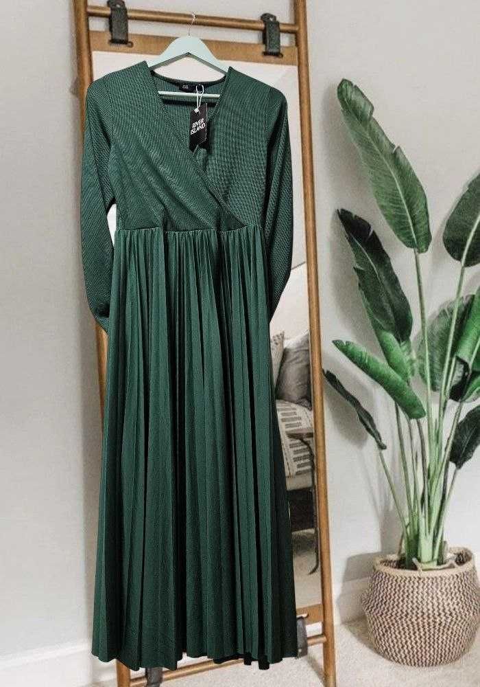 Платье зеленное плиссированное с длинным рукавом River Island, р. S/М