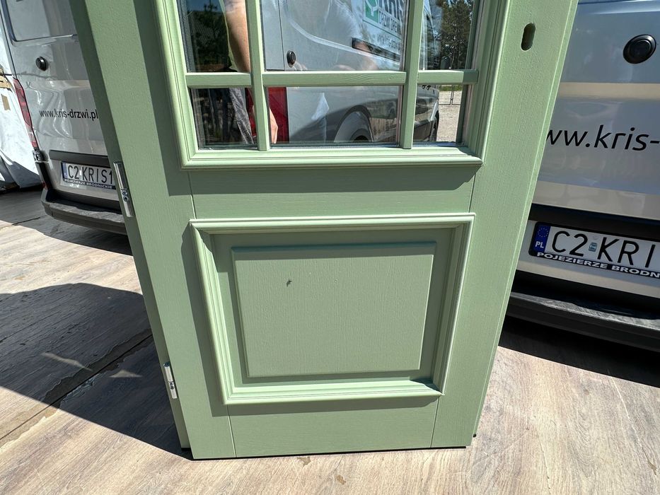 DRZWI ZEWNĘTRZNE drewniane zielone angielski  styl przeszklone