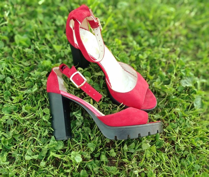 Босоніжки замшеві