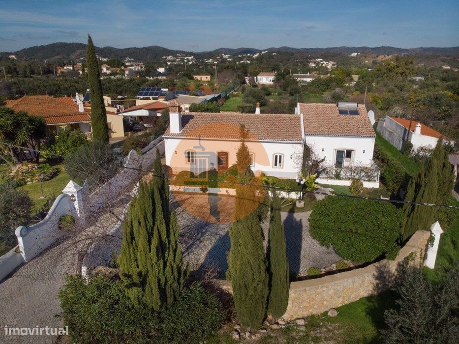 Moradia térrea com 4 quartos, Piscina em São Brás de Alportel