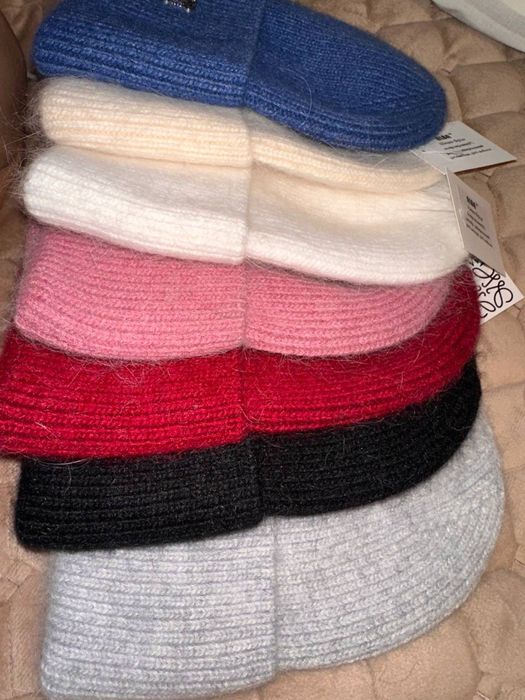 Тепла ангорова шапка жіноча  – стильна зимова модель