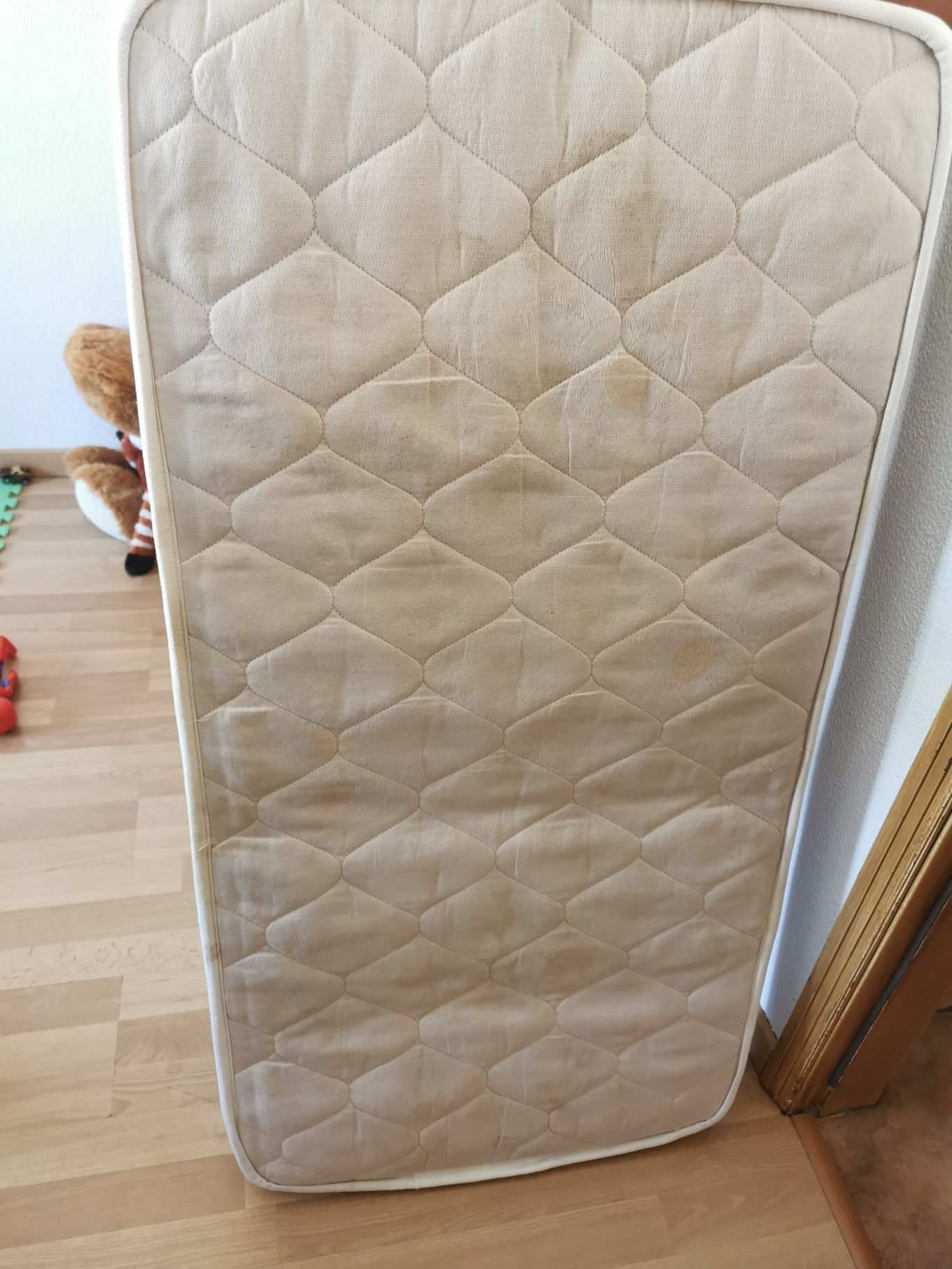 Cama  com colchão